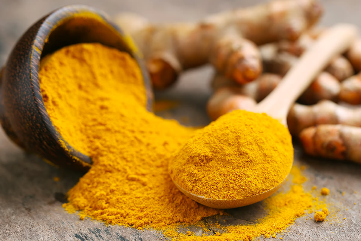 Curcuma e difese immunitarie: proprietà e benefici